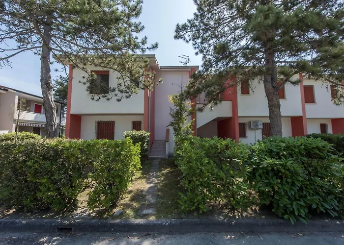 Διαμέρισμα Charming Near The - Beahost